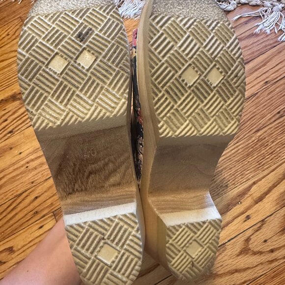 No. 6 store blue floral clog - Picture 2 of 3